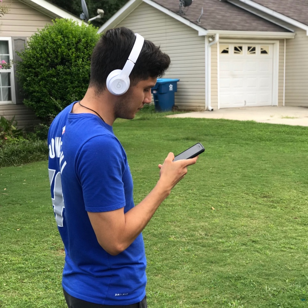 Meet your Posher, Luis